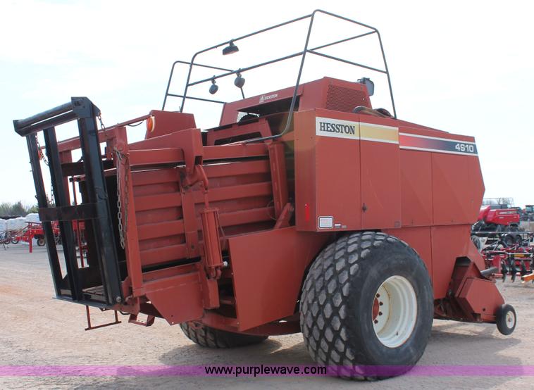image for item H5851 2000 Hesston 4910 large square baler