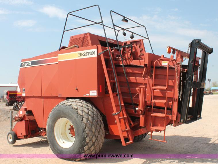 image for item H5851 2000 Hesston 4910 large square baler