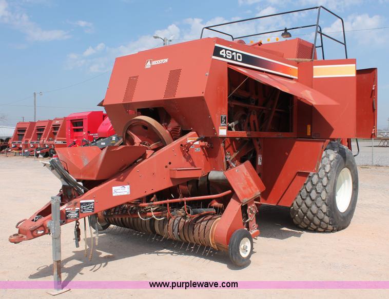 image for item H5851 2000 Hesston 4910 large square baler
