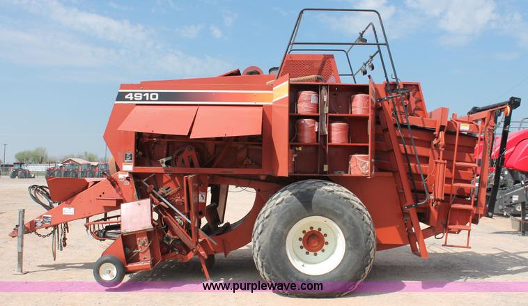 image for item H5851 2000 Hesston 4910 large square baler