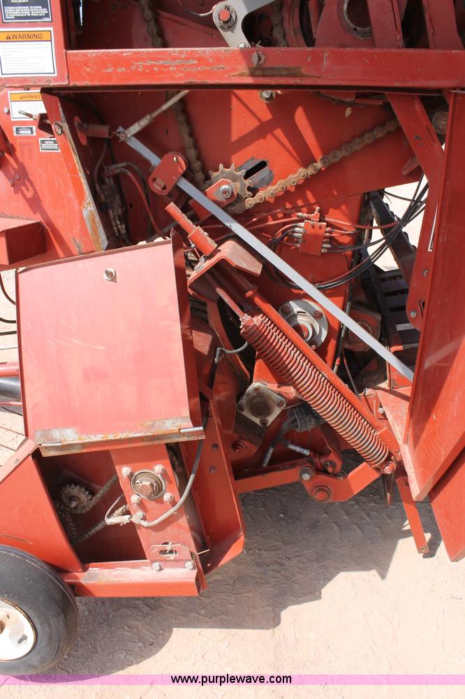 image for item H5851 2000 Hesston 4910 large square baler