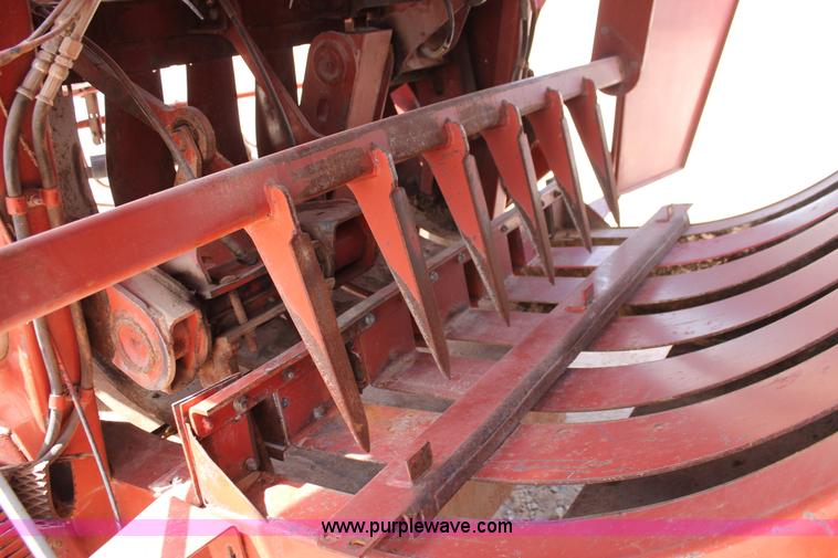 image for item H5851 2000 Hesston 4910 large square baler