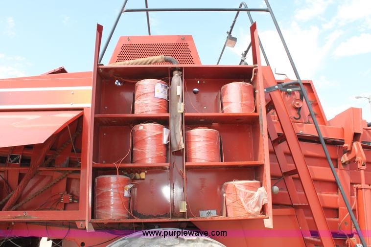 image for item H5851 2000 Hesston 4910 large square baler