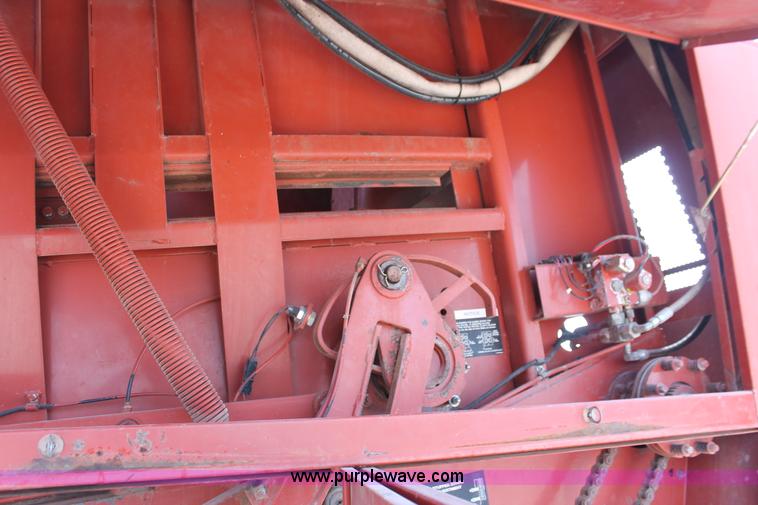 image for item H5851 2000 Hesston 4910 large square baler