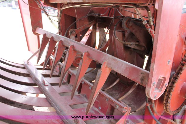 image for item H5851 2000 Hesston 4910 large square baler