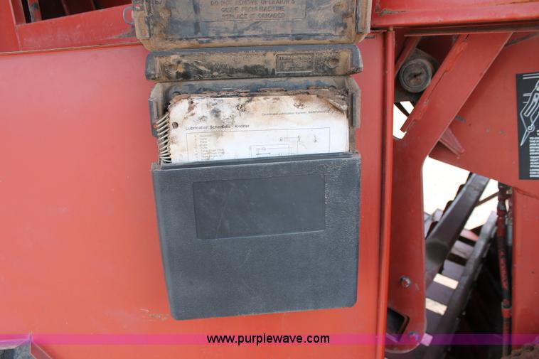 image for item H5851 2000 Hesston 4910 large square baler