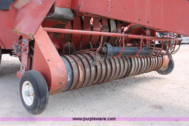 image for item H5851 2000 Hesston 4910 large square baler