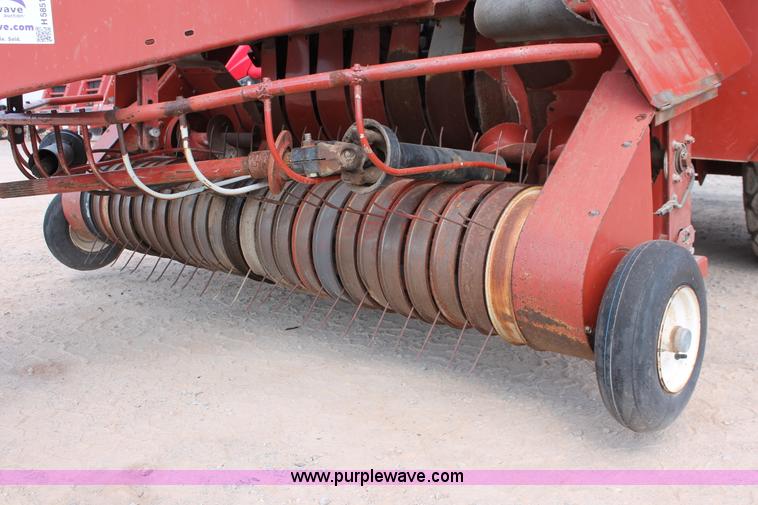 image for item H5851 2000 Hesston 4910 large square baler