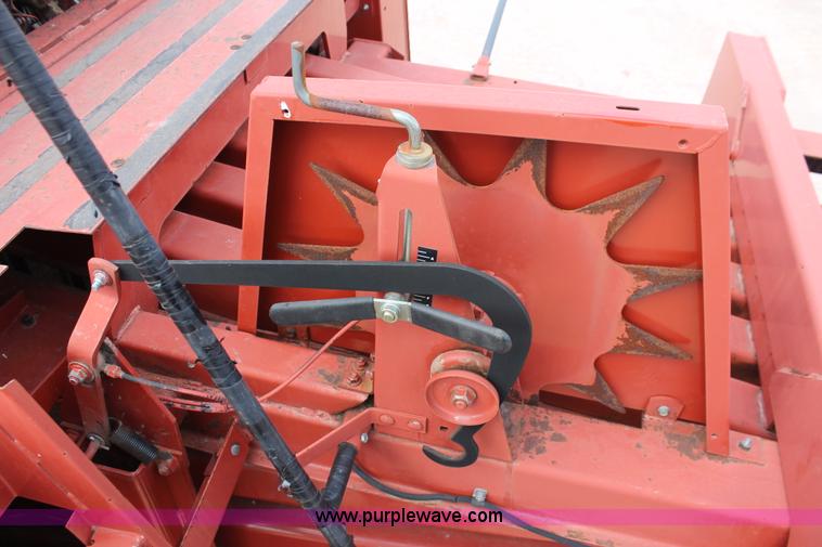 image for item H5851 2000 Hesston 4910 large square baler