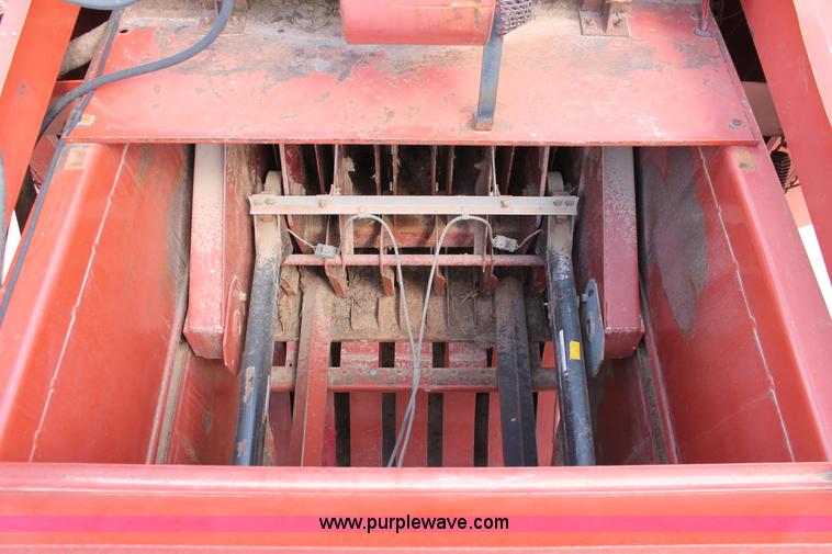 image for item H5851 2000 Hesston 4910 large square baler