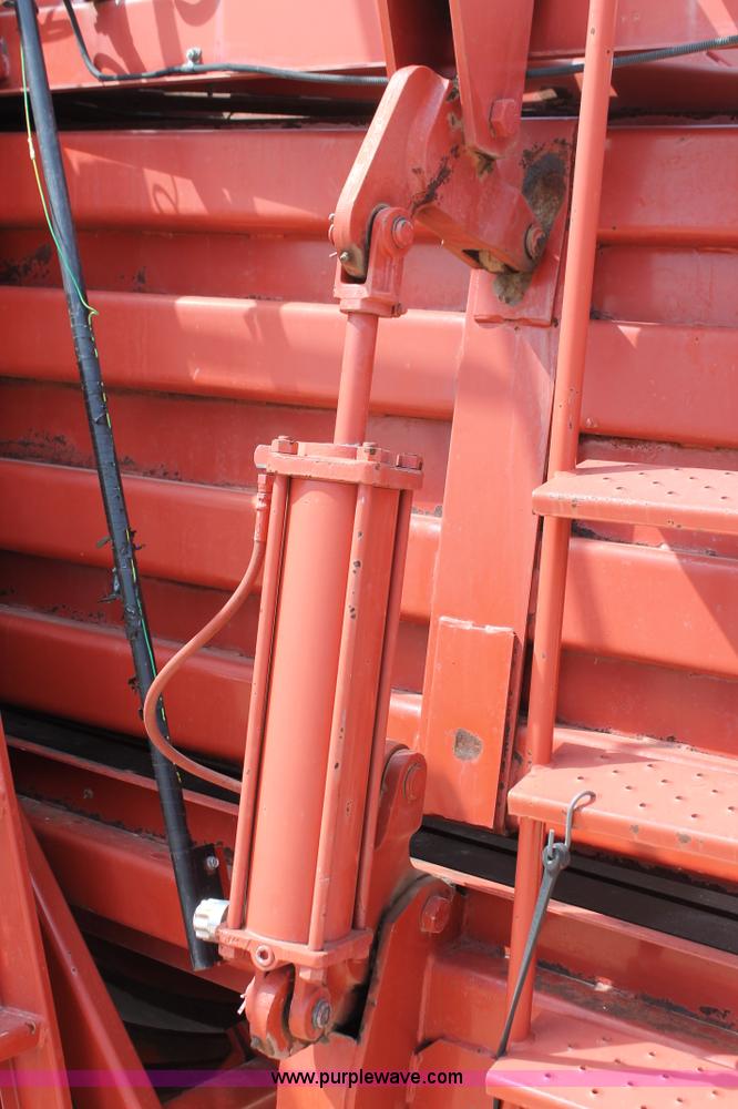 image for item H5851 2000 Hesston 4910 large square baler