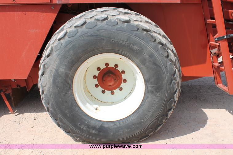 image for item H5851 2000 Hesston 4910 large square baler