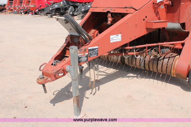 image for item H5851 2000 Hesston 4910 large square baler