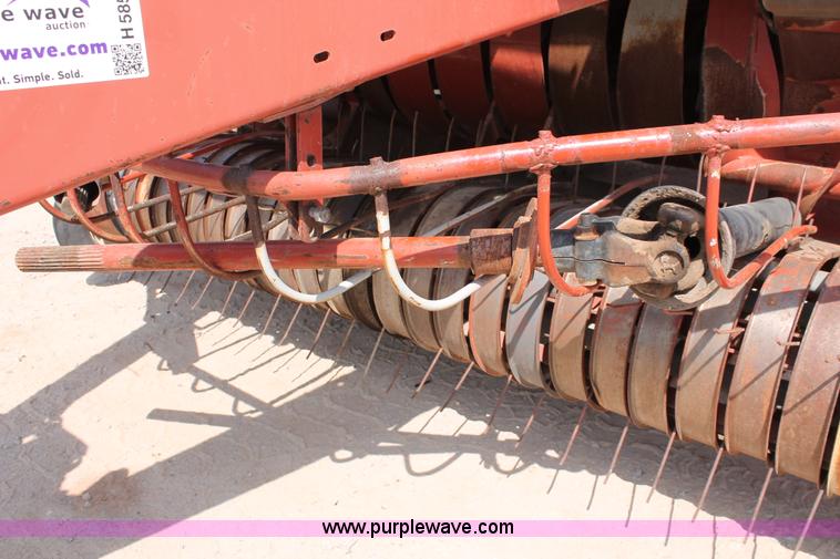 image for item H5851 2000 Hesston 4910 large square baler