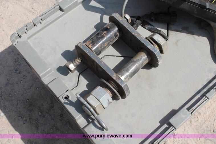 image for item H5851 2000 Hesston 4910 large square baler