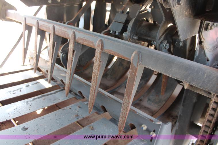 image for item H5856 2010 Massey-Ferguson 2190 large square baler