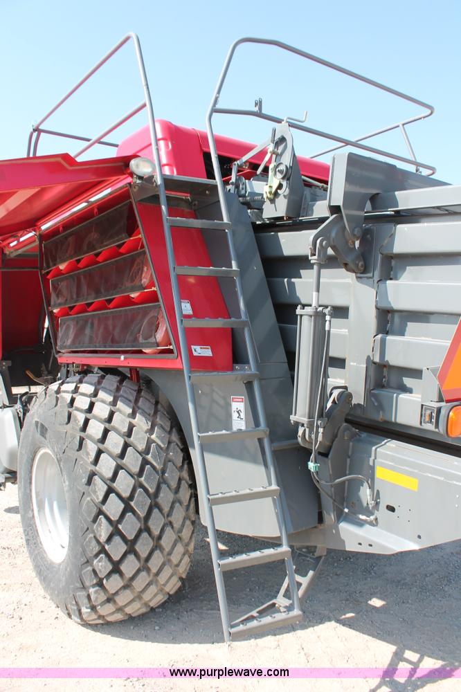 image for item H5856 2010 Massey-Ferguson 2190 large square baler