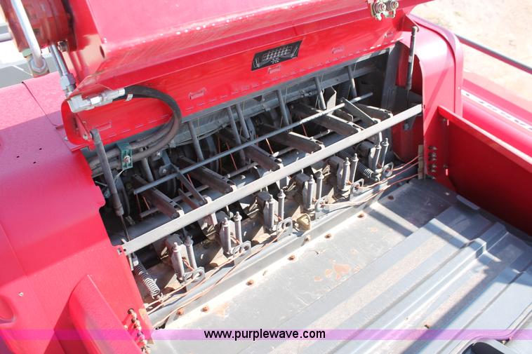 image for item H5856 2010 Massey-Ferguson 2190 large square baler