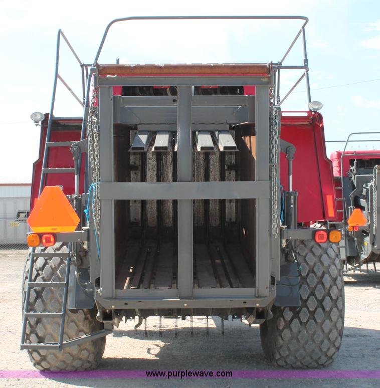 image for item H5857 2011 Massey-Ferguson 2190 large square baler