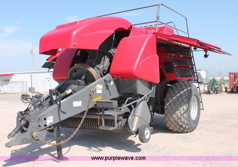 image for item H5857 2011 Massey-Ferguson 2190 large square baler