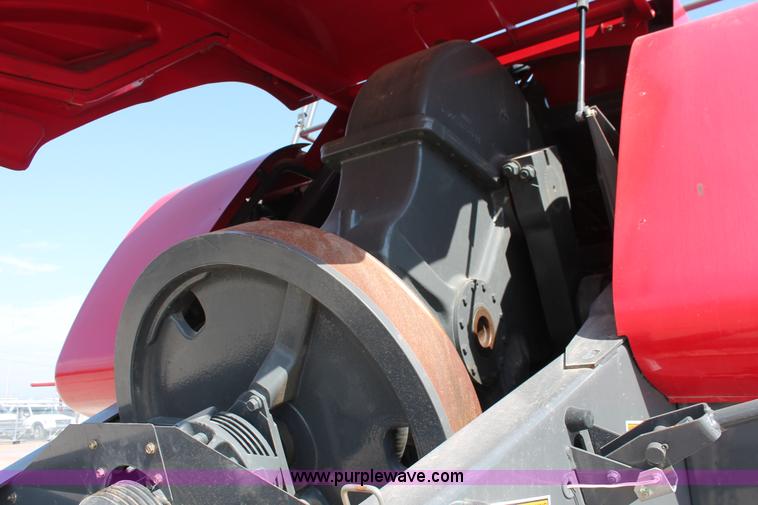 image for item H5857 2011 Massey-Ferguson 2190 large square baler