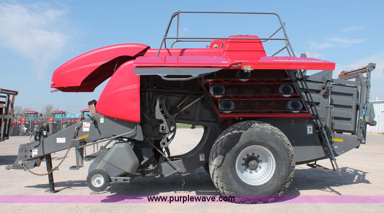 image for item H5857 2011 Massey-Ferguson 2190 large square baler