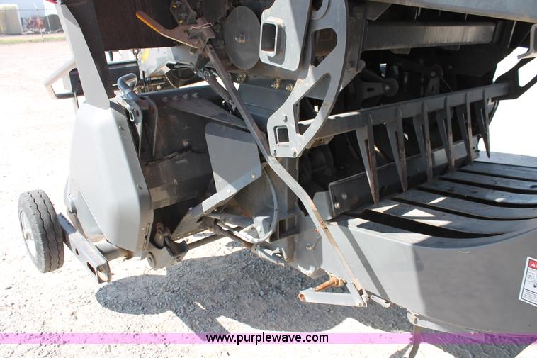 image for item H5857 2011 Massey-Ferguson 2190 large square baler