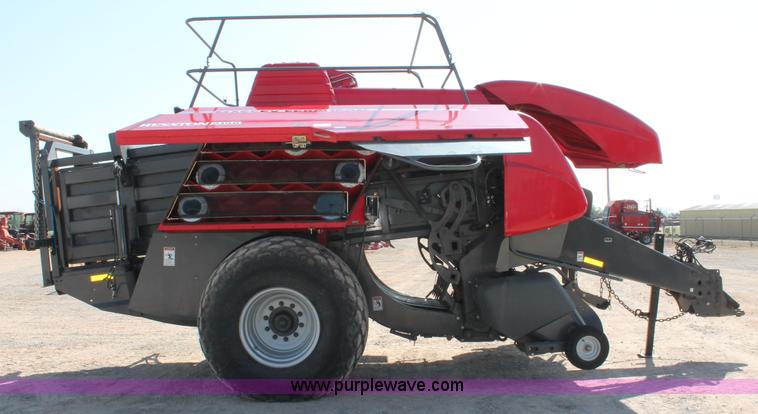 image for item H5857 2011 Massey-Ferguson 2190 large square baler