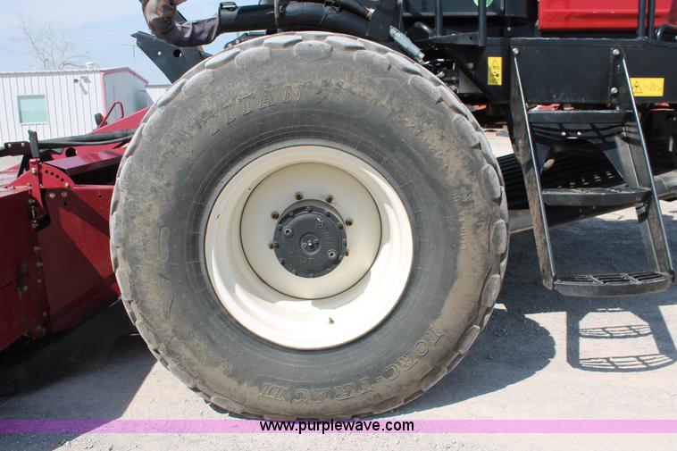 image for item H5861 2013 MacDon M205 self-propelled windrower