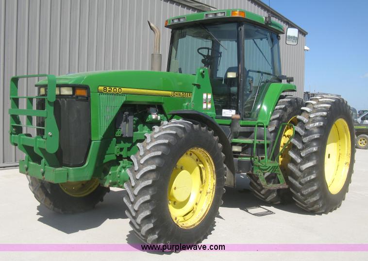 image for item H8717 1996 John Deere 8200 MFWD tractor