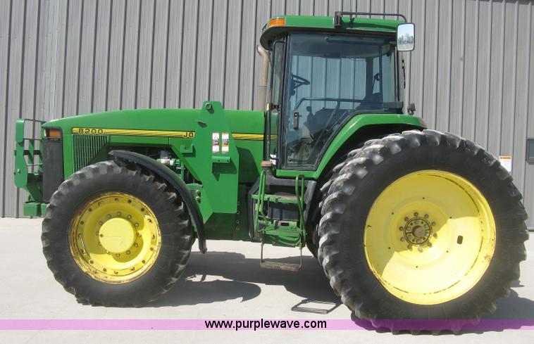 image for item H8717 1996 John Deere 8200 MFWD tractor