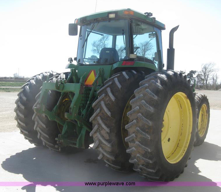 image for item H8717 1996 John Deere 8200 MFWD tractor