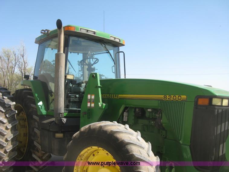 image for item H8717 1996 John Deere 8200 MFWD tractor
