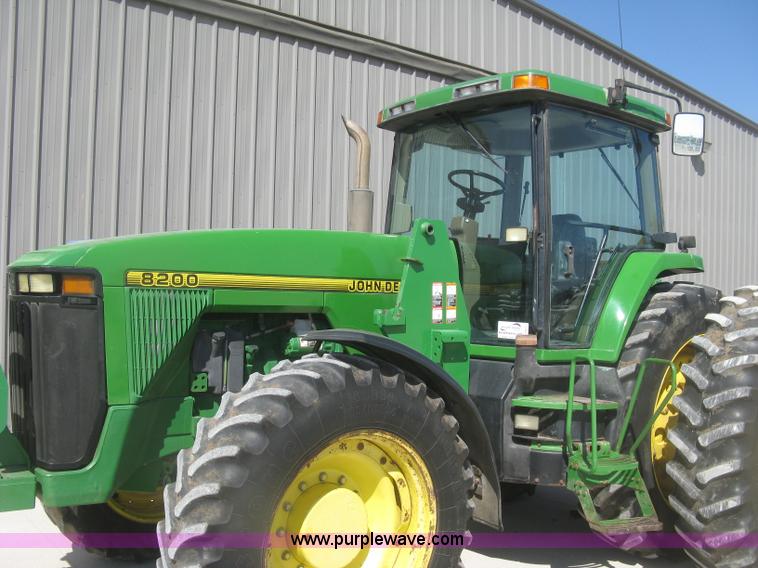 image for item H8717 1996 John Deere 8200 MFWD tractor