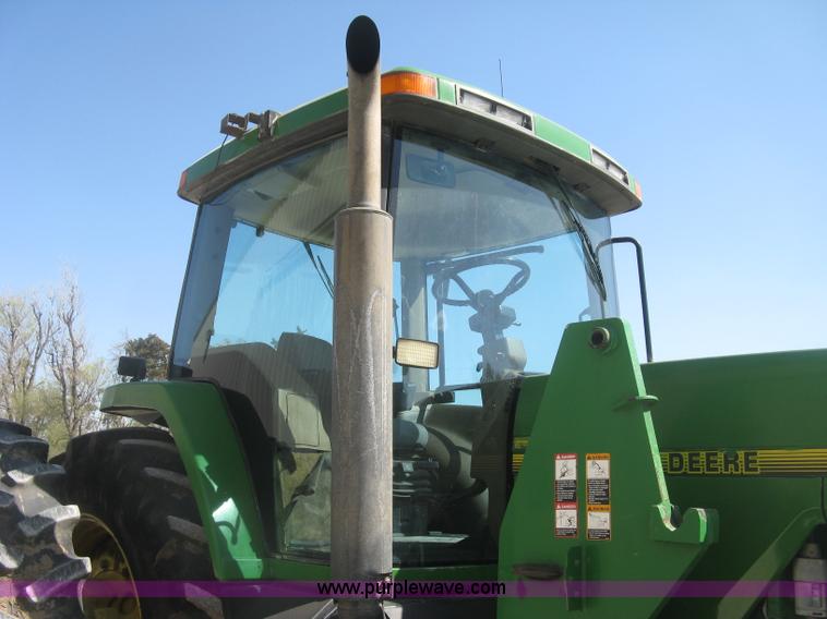 image for item H8717 1996 John Deere 8200 MFWD tractor