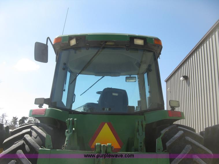 image for item H8717 1996 John Deere 8200 MFWD tractor
