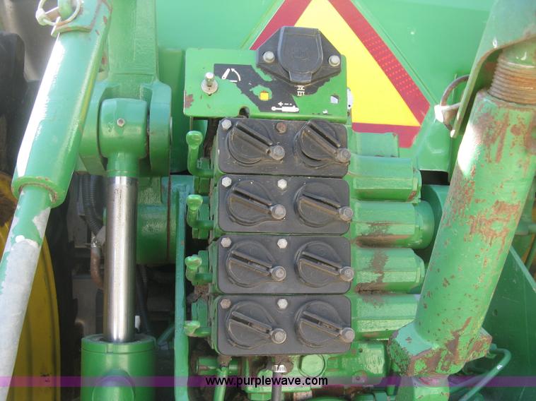image for item H8717 1996 John Deere 8200 MFWD tractor