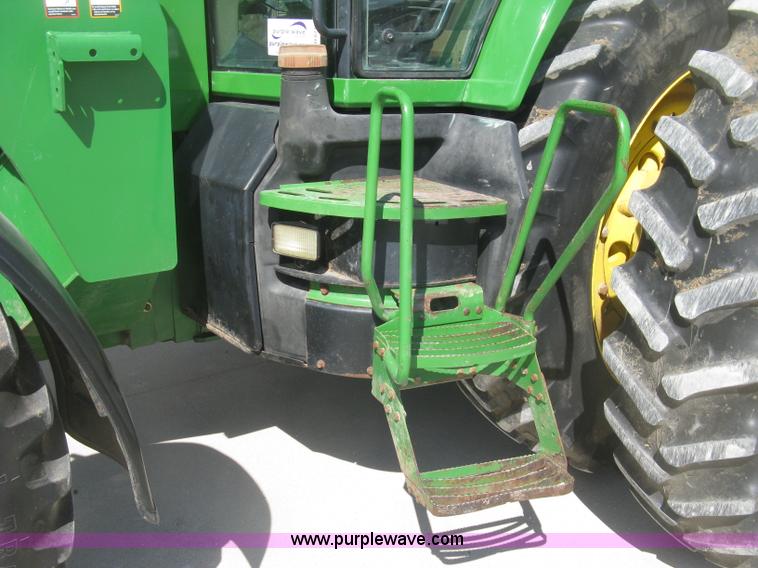 image for item H8717 1996 John Deere 8200 MFWD tractor