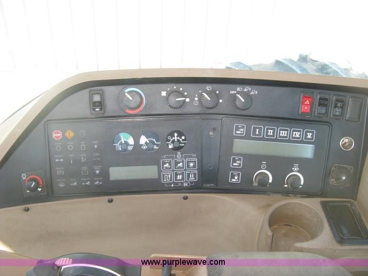 image for item H8717 1996 John Deere 8200 MFWD tractor