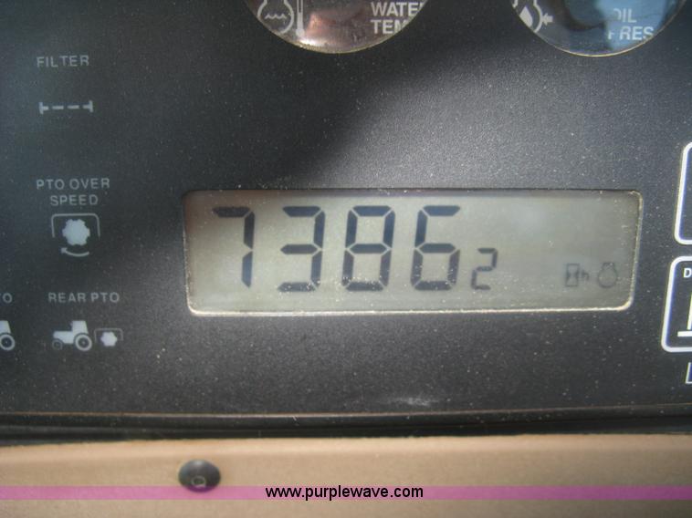 image for item H8717 1996 John Deere 8200 MFWD tractor