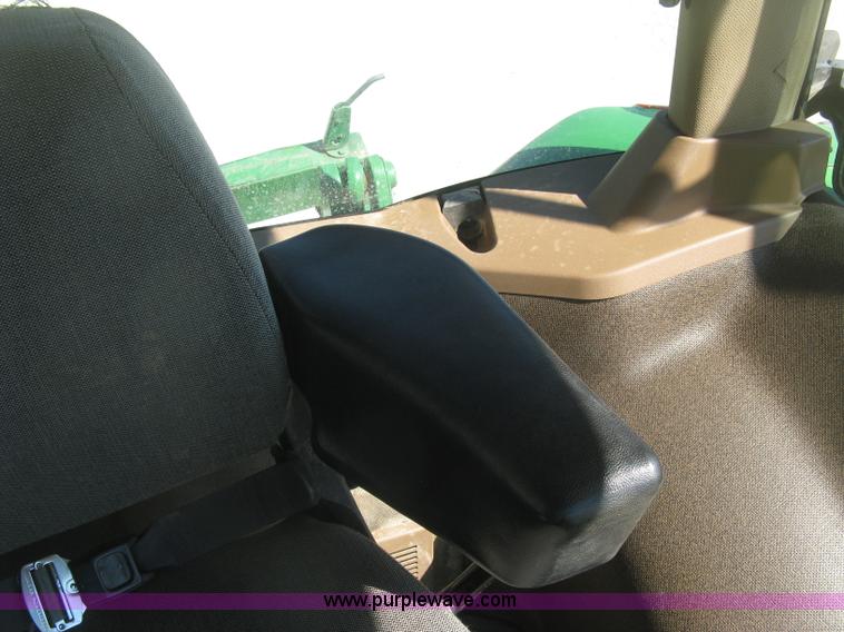 image for item H8717 1996 John Deere 8200 MFWD tractor