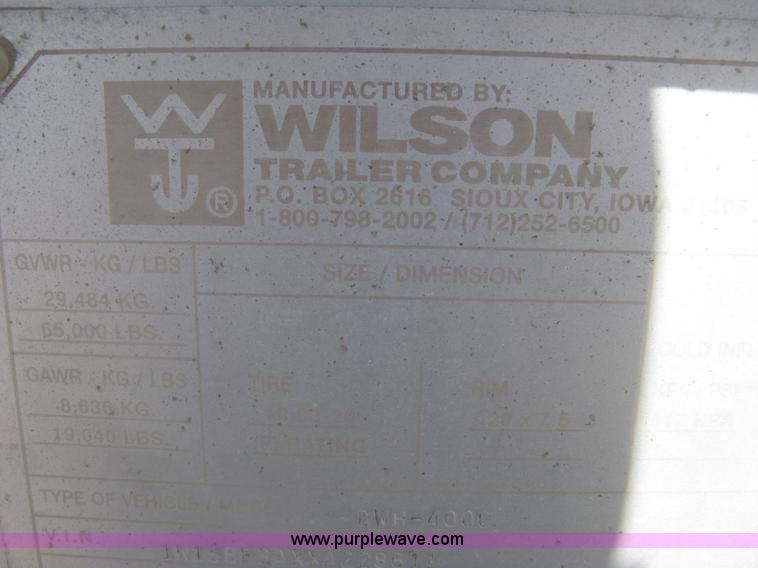 image for item H8718 1999 Wilson Commander grain trailer