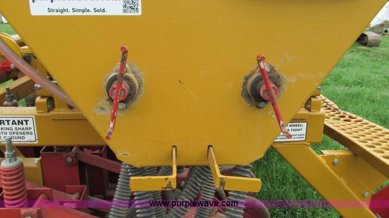 image for item I3055 HayBuster 107 drill