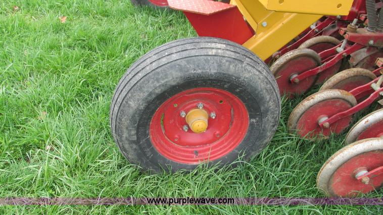 image for item I3055 HayBuster 107 drill