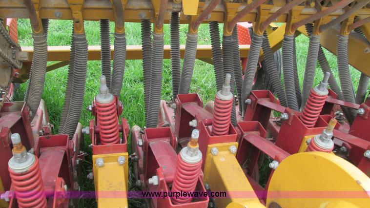 image for item I3055 HayBuster 107 drill