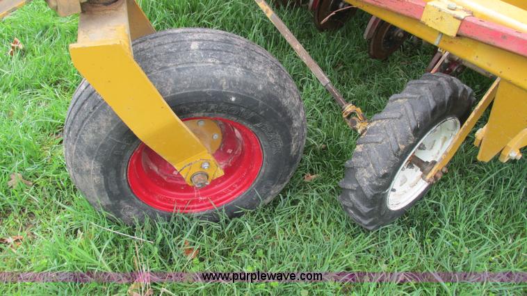 image for item I3055 HayBuster 107 drill