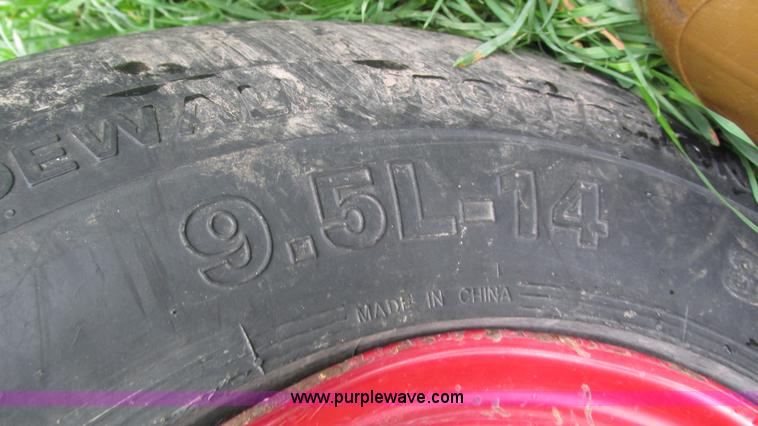 image for item I3055 HayBuster 107 drill