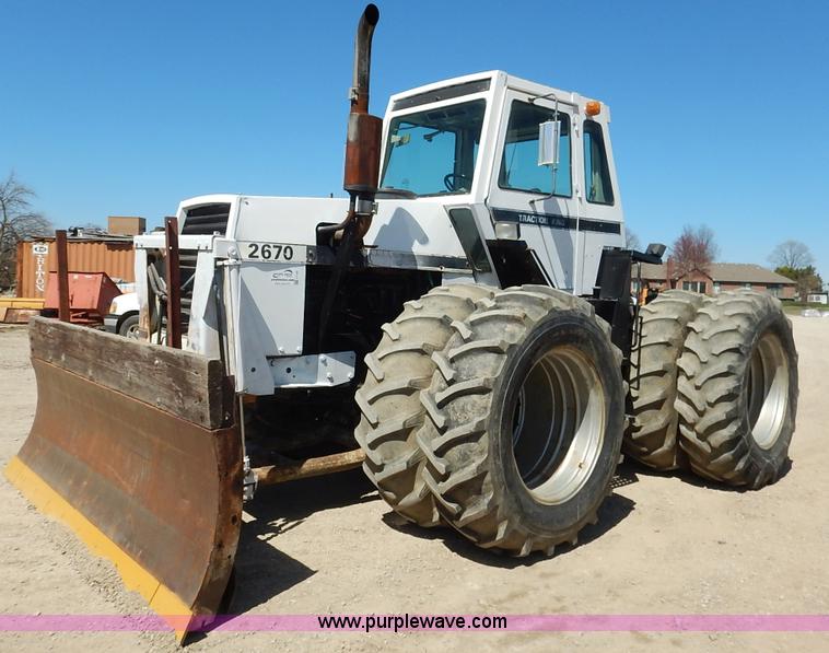 image for item J1138 1975 Case 2670 4WD tractor