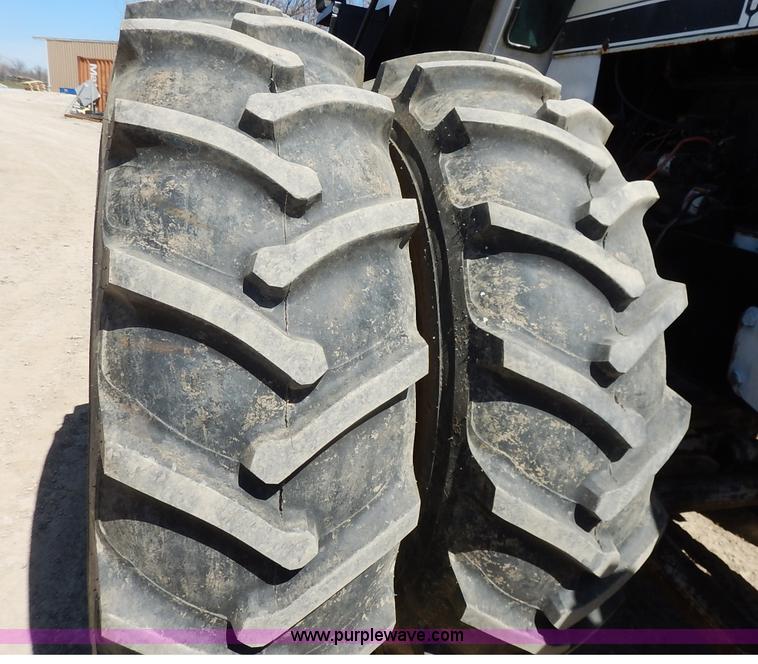 image for item J1138 1975 Case 2670 4WD tractor