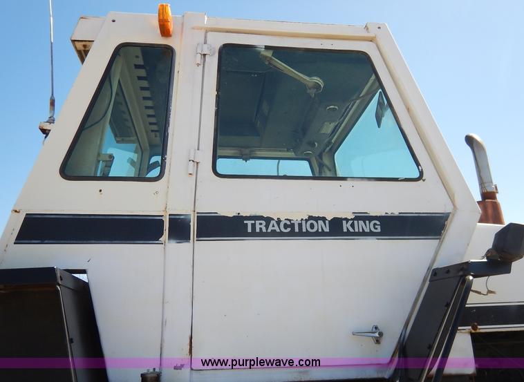 image for item J1138 1975 Case 2670 4WD tractor